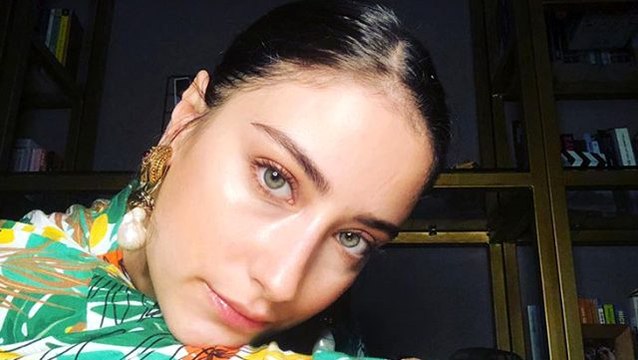 Hazal Kaya, Anneler Günü'nde oğlu Fikret Ali'yle fotoğraf çektirdi