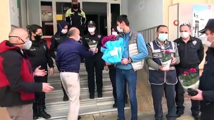 Orhangazi Emniyetinde müdür ve polis annelere sürpriz