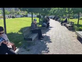 Paraditja e pensionisteve, Rama publikon pamjet