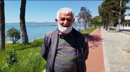 Özgürlüğün tadını kahkahalarıyla çıkardı