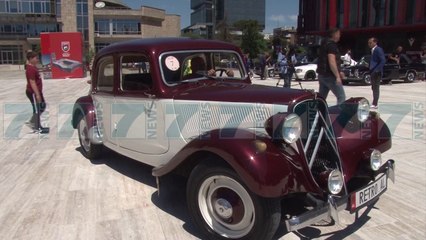 PARADA E MAKINAVE TE VJETRA, UDHETIM «NOSTALGJIE» NE TIRANE - News, Lajme - Kanali 7