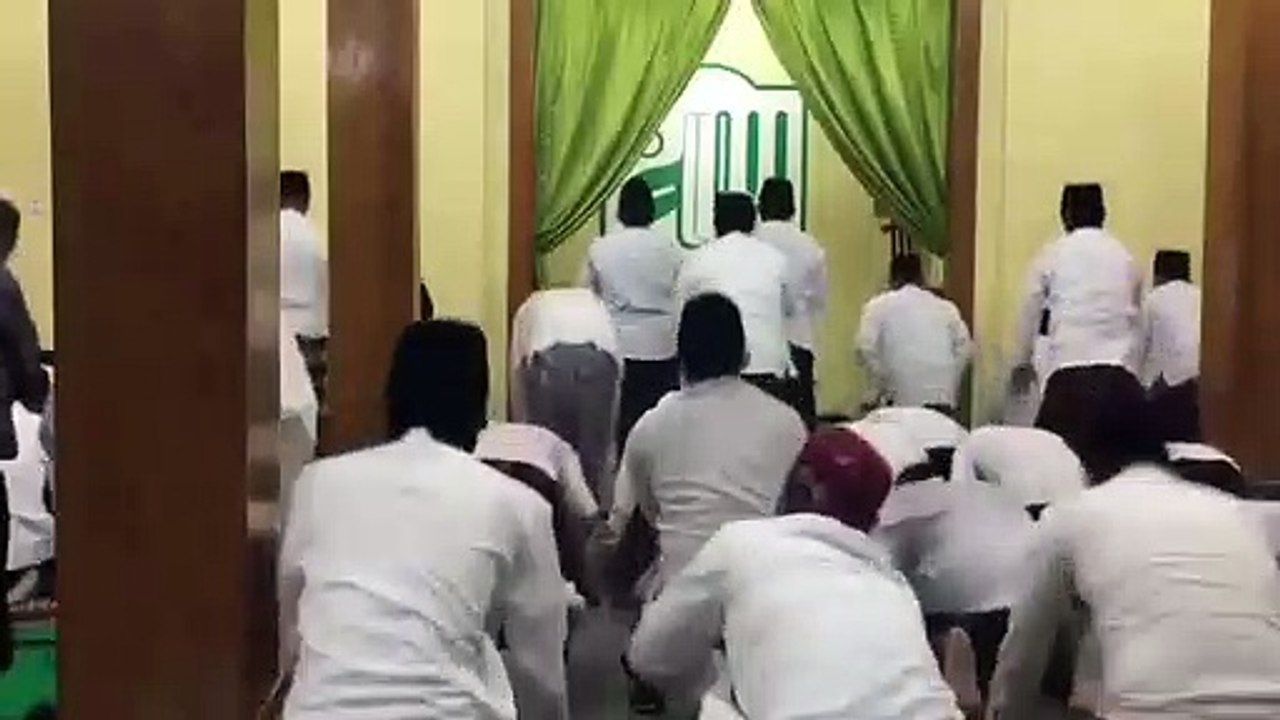 Sholat Ggebut TIDAK SAH