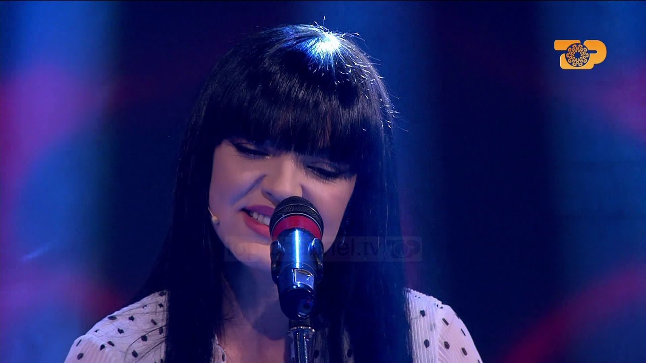 Gigliola Haveriku këndon “Tuyo” kolonën zanore të “Narcos”, E Diell”, 10 Maj 2020