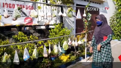 Cara Baru Untuk Membantu, Gantung Sembako di Depan Rumah