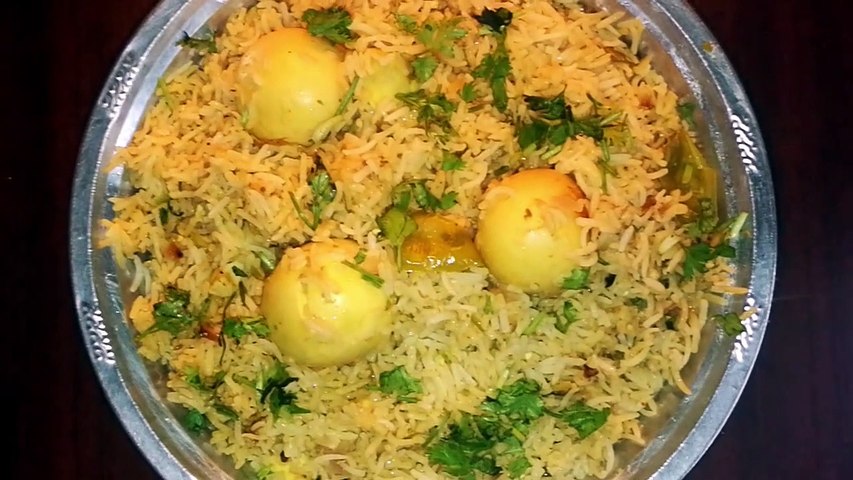 Mughali Famous Egg Biryani | Main Ingredients Cashew & Poppy Seeds
