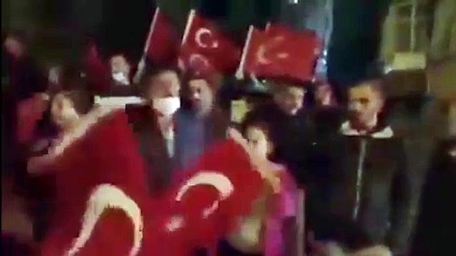 Grup Yorum üyesi İbrahim Gökçek'in cenazesinin defnedildiği Talas'ta yine aynı tehditler: Polis bıraktığında çıkarıp yakacağız