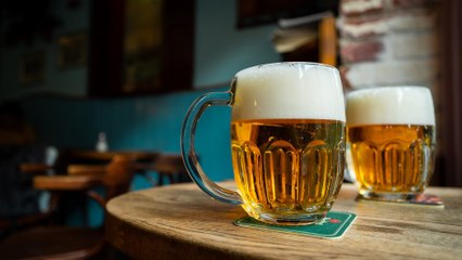 Télécharger la video: 10 millions de litres de bière vont être détruits, découvrez pourquoi...