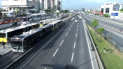 Kontrollü hayatın başlamasının ardından İstanbul'da trafik yoğunluğu