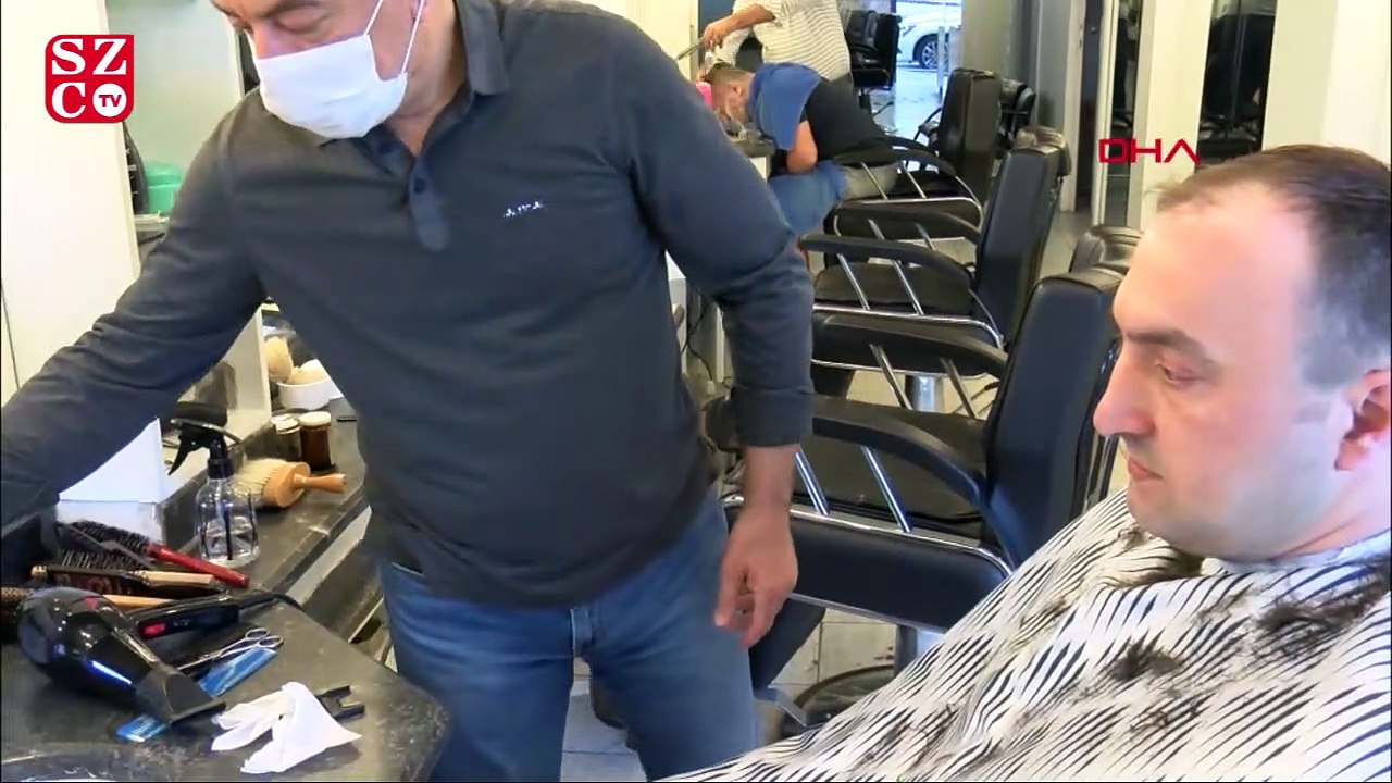 Berberler 50 gün sonra ilk müşterilerini almaya başladı