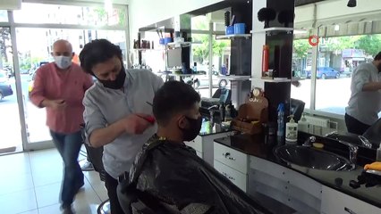 Berberler 50 gün sonra dükkan açtı