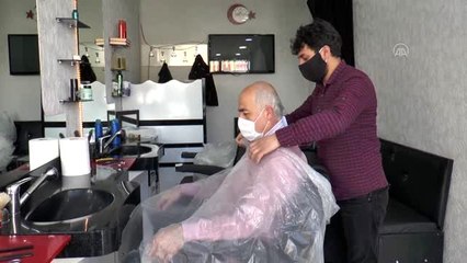 Berber, kuaför ve güzellik salonları yeniden faaliyete geçti
