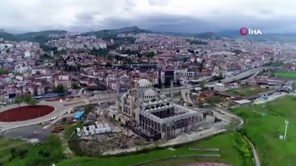 Doğu Karadeniz'in en büyük cami ve külliyesinin yapımı sürüyor