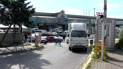 SOKAĞA ÇIKMA YASAĞI SONRASI İSTANBUL MEYVE SEBZE HALİ'NDE HAREKETLİLİK