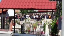 Humbën jetën në pusin e shtëpisë, përcillen në banesën e fundit tre të afërmit në Berat