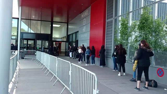 Les premiers clients aux Bastions (Tournai)