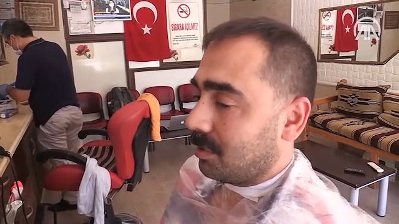 Berber, kuaför ve güzellik salonları yeniden faaliyete geçti