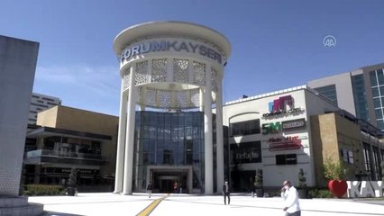 AVM'ler kapılarını yeniden açtı