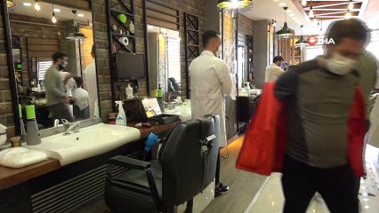 Bolu’da, berberler 50 gün sonra müşterilerine kapılarını açtı