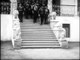 Le Bey de Tunis descendant l’escalier du Bardo (El Bey de Túnez descendiendo las escaleras del Museo del Bardo) [1904]