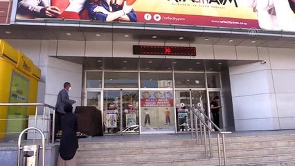 AVM'ler kapılarını yeniden açtı