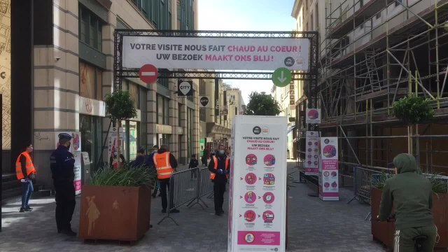 Bruxelles, rue neuve - réouverture avec barrière et deux sens de circulation (vidéo Germani)