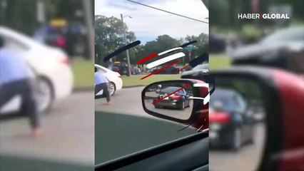 Partide silah sesleri! Korku dolu anlar kamerada