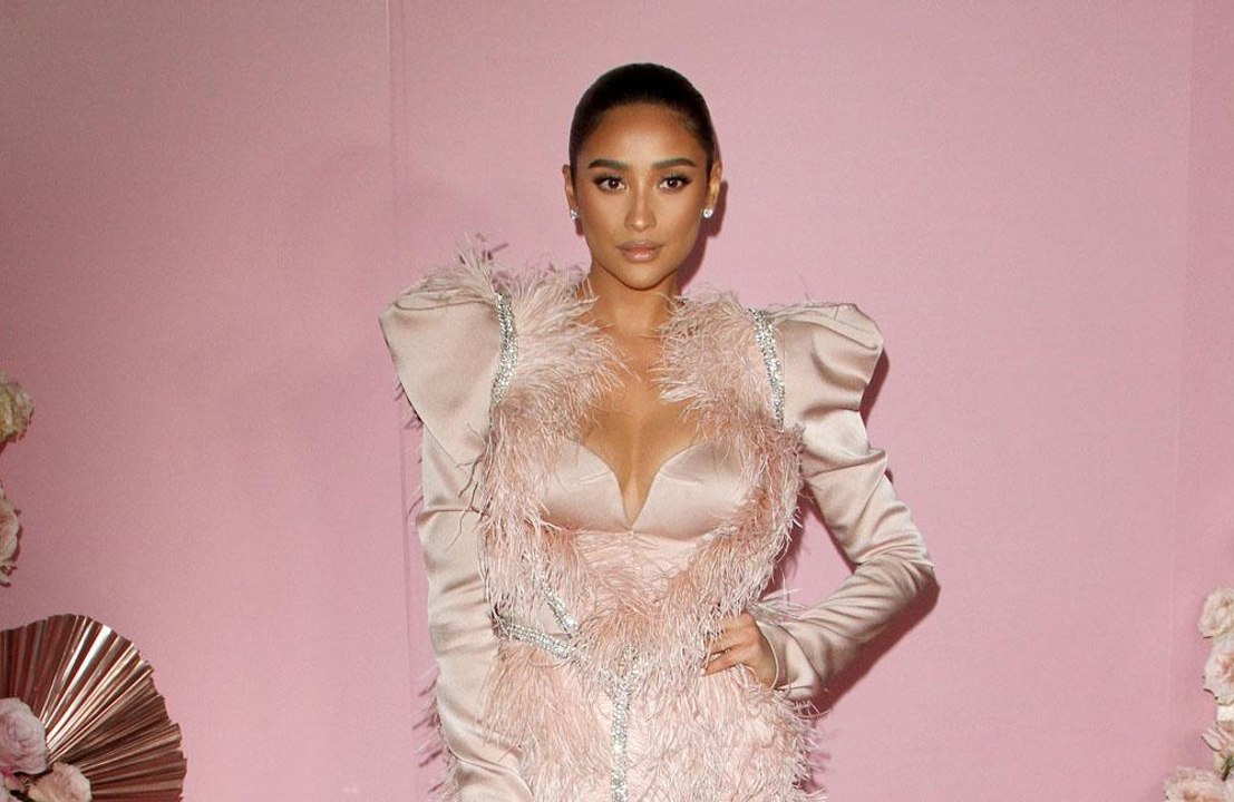 Shay Mitchell: Eltern hatten es noch nie schwerer