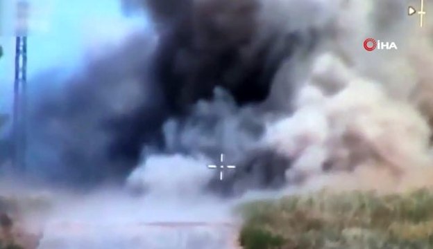 Barış Pınarı bölgesinde yol kenarına tuzaklanan mayın ve EYP'ler imha edildi