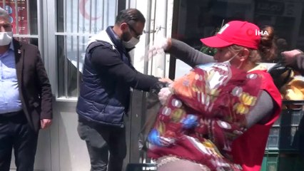 Aksaray Kızılay Şubesi'nden ihtiyaç sahiplerine destek
