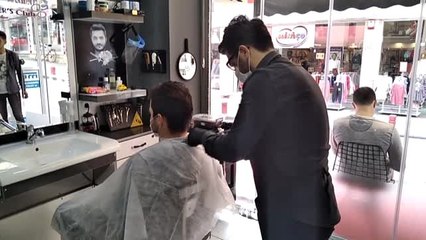 Berber, kuaför, güzellik salonu ve AVM'ler yeniden faaliyete geçti