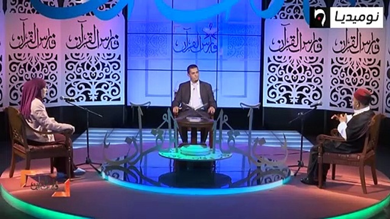 فتاة جزائرية ترتل القرآن بطريقة في قمة الروعة