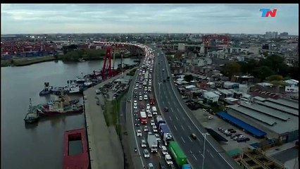 Colapsó la Autopista Buenos Aires-La Plata en el acceso a la Ciudad: recién mañana entran en vigencia las nuevas autorizaciones