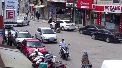 Motosikletliler sosyal mesafeyi hiçe sayıyor