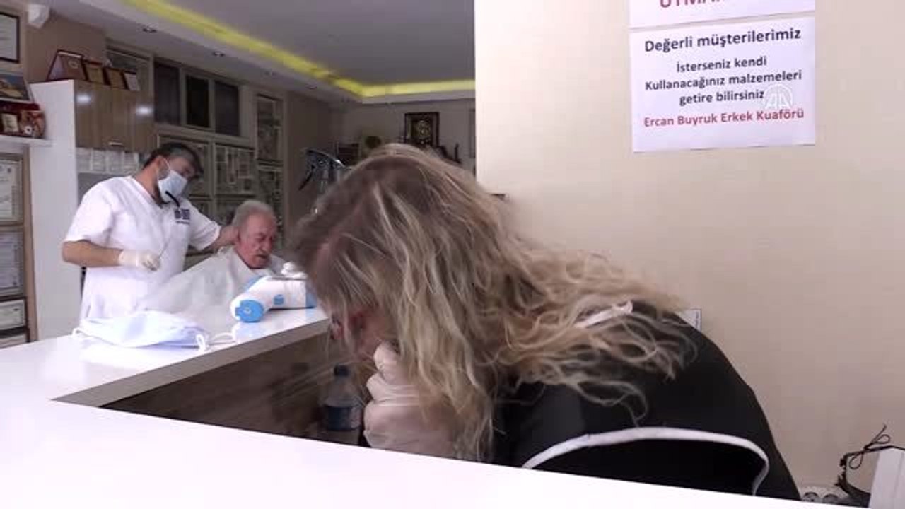 Berber, kuaför ve güzellik salonları yeniden faaliyete geçti (4)
