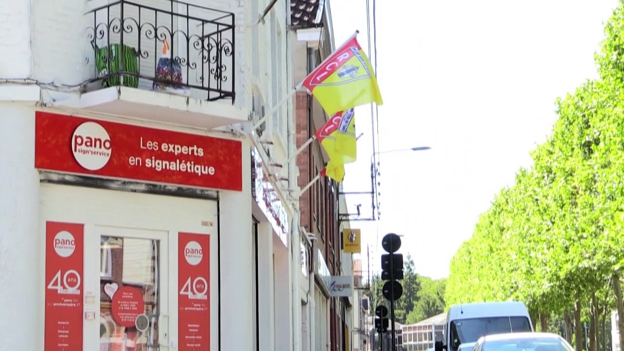 Football: Lens de retour en L1, bonheur... et frustration des supporters