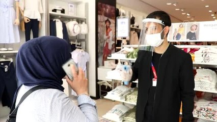 AVM'ler kapılarını yeniden açtı
