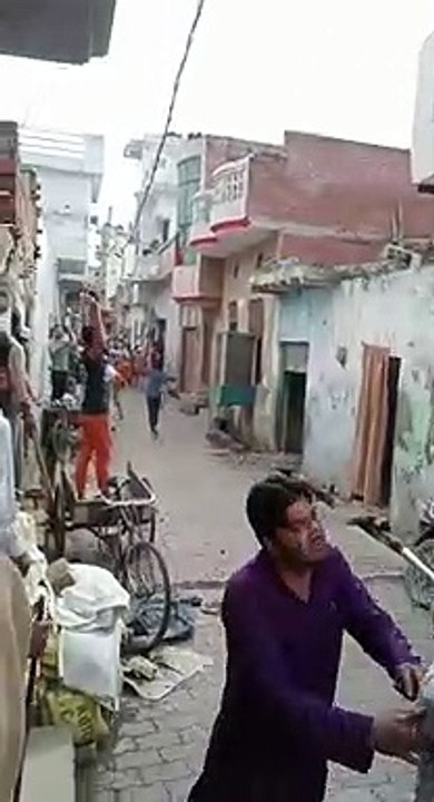 मुजफ्फरनगर में दो पक्षों की मारपीट में पथराव का...