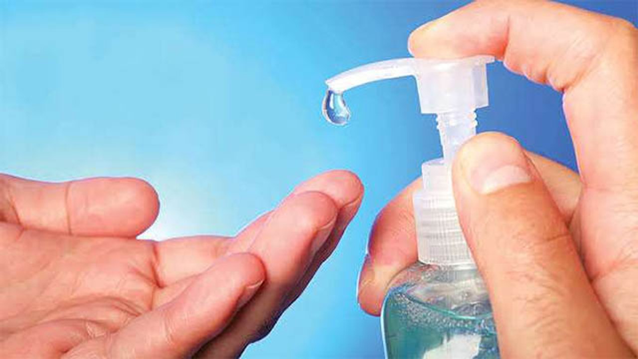 सैनिटाइजर का असर हाथो में कितनी देर तक रहता है ? | How Long the effect of Hand Sanitizer | Boldsky