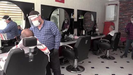Siirt'te berberler kapılarını randevu sistemiyle açtı