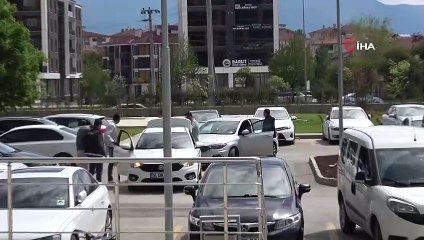 Bolu’da, ev ve iş yerlerinde uyuşturucuyla yakalanan 2 şahıs adliyede