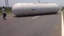 Video: Gas tanker overturns on highway in Asansol