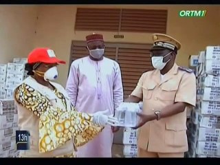 ORTM / Covid 19 - Don de Save The Children de cinq milles flacons de gels hydro-alcooliques d’une valeur de 32 millions de FCFA à la Direction Régional de la Santé de Sikasso