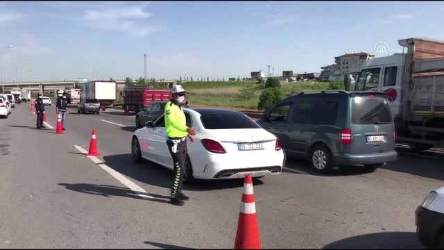 Araç giriş-çıkışları denetleniyor