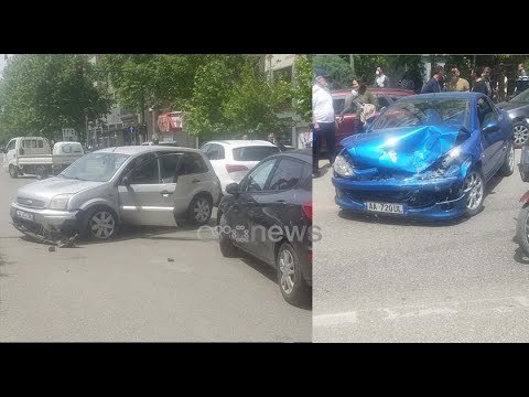 Ora News - Tre automjete përfshihen në aksident në Rrugën e Kavajës
