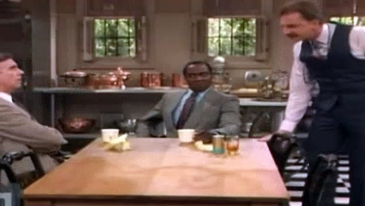 Benson S06E24 Jung at Heart