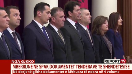 Download Video: Mbërrijnë në SPAK dokumentet e tenderave të Shëndetësisë,prokurori Klodian Braho merr në dorë dosjen