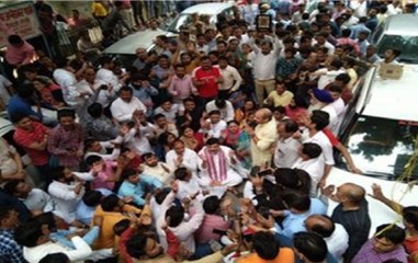 AAP, BJP Lock horns Over Chhath Puja Ghat Inside Delhi’s Park