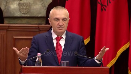 Ora News - Presidenti Meta dekreton faljen e gjobave