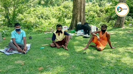 Bankura:  লকডাউনে পায়ে হেঁটে গ্রামে ফিরলেও ঘরে ঠাঁই হয়নি, মাঠে গাছের নিচে দিন কাটছে পরিযায়ী শ্রমিকদের।