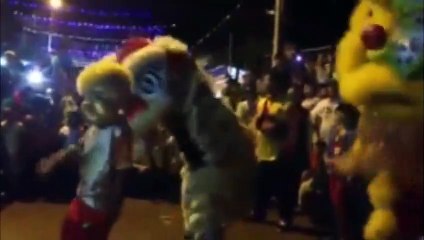 Choáng với phong cách múa lân thời nay